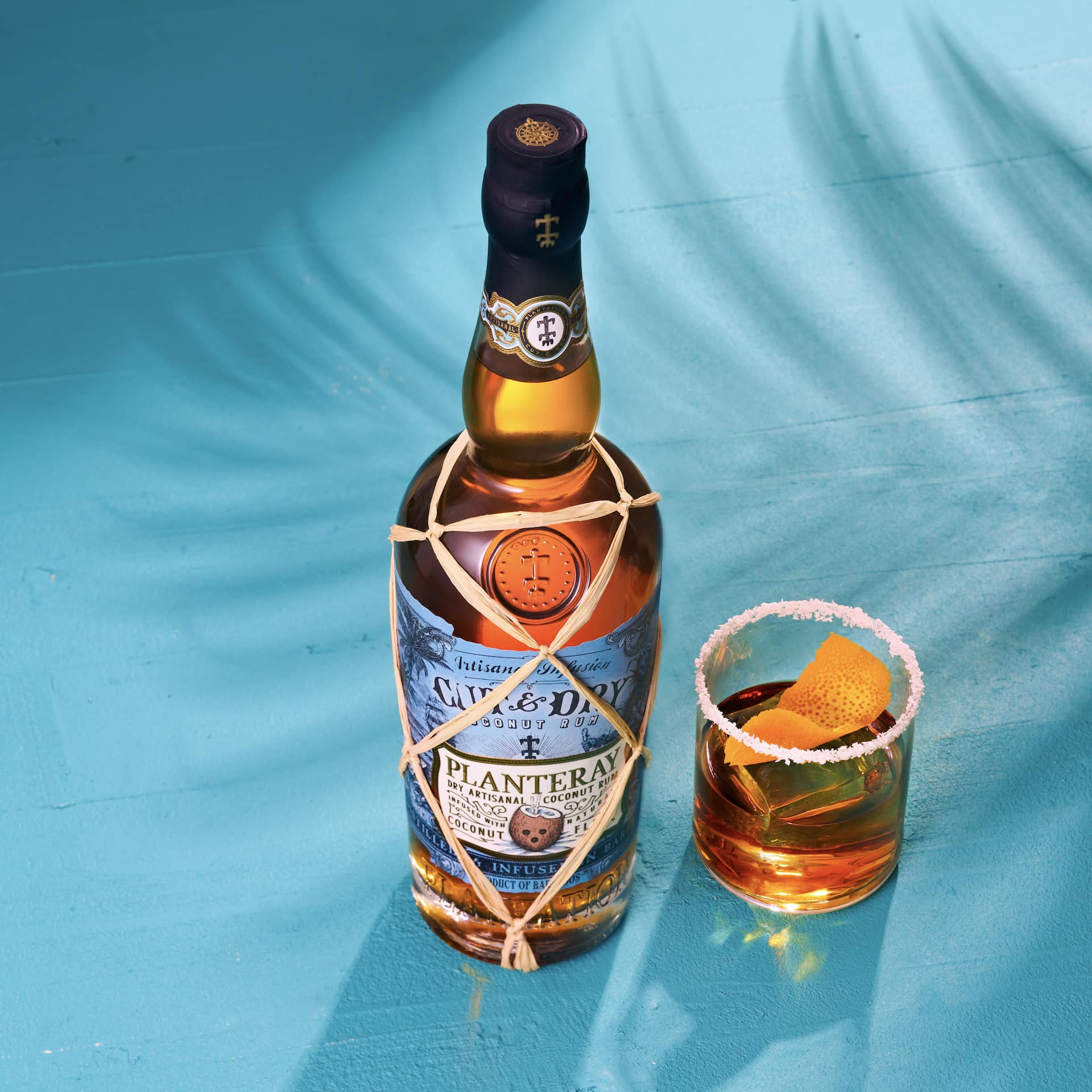 Cut & Dry Cocogroni – Planteray Coconut Rum mit Vermouth & Bitter